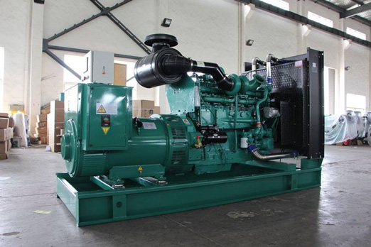 当雄320kw康明斯柴油发电车出租